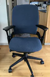 S-3238 - Steelcase V2 Leap- Grade A