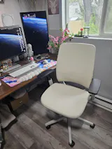 S-3194 - Steelcase Amia - Grade B