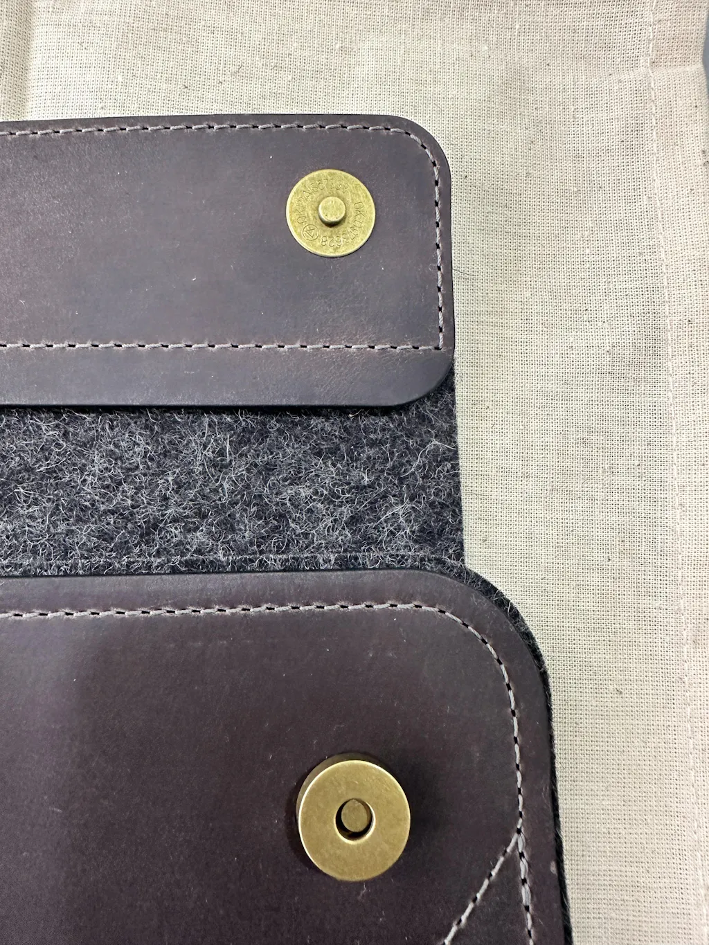 Leather iPad Pro/Air Case | Stone Grey