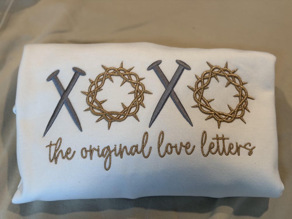 XOXO Nails and Crown 3D Puff  Machine Embroidery Design