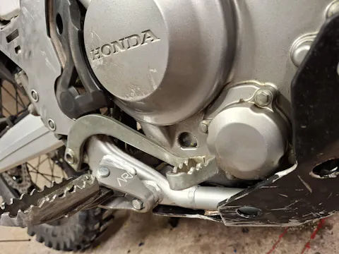 CRF300 Footpeg Bracket Brace
