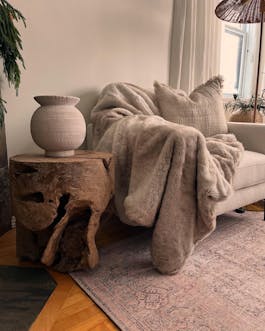 Table d’appoint erosion - teck ancien