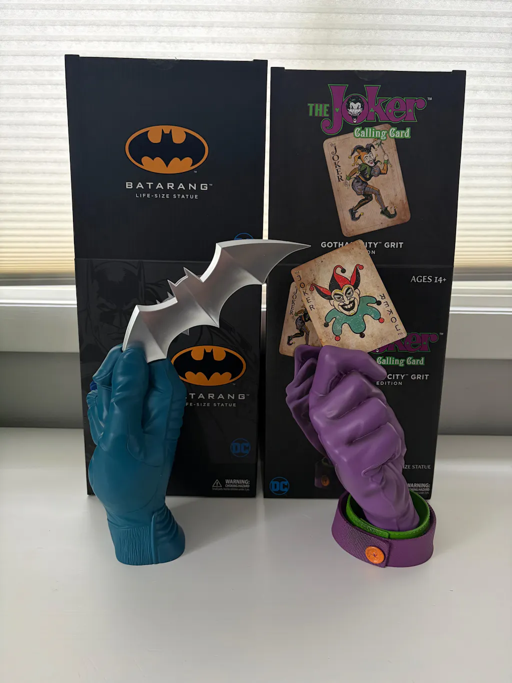 The Joker Calling Card: Gotham City Grit Statue — Cryptozoic