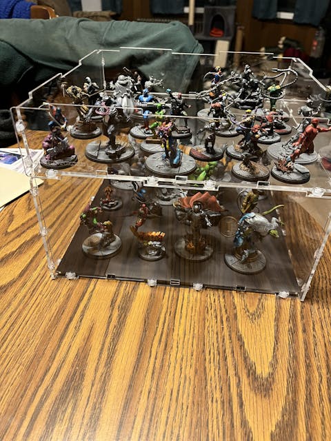 HUMPBACK CASE | Acrylic Modular Display Case