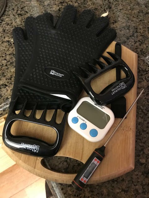ULTIMATE SET - BBQ Gift Set & Smoker Accessories - BBQ Gloves, Meat Claws, Meat Thermometer, Timer & Brush - BBQ & Smoker Tools (Black)