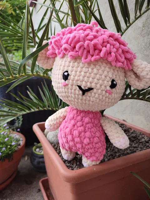 Lola the Lamb | Amigurumi Pattern
