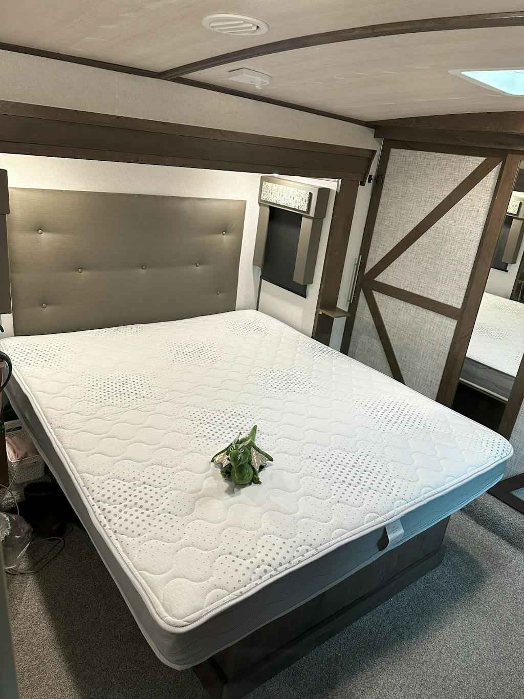 Cape Gel Hybrid, custom mattress