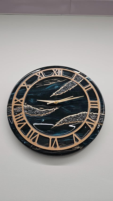 Shiny Ocean With Gold Bezel Resin Wall Clock
