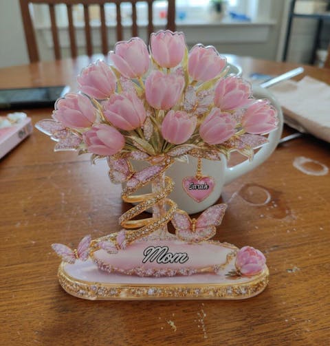 Mom We Love You Tulip Bouquet - Personalized Acrylic Plaque, Mom Gift, Tulip Bouquet With Children's Names