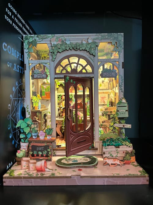 CUTEBEE DIY Book Nook Kit | Green Life Bookshop