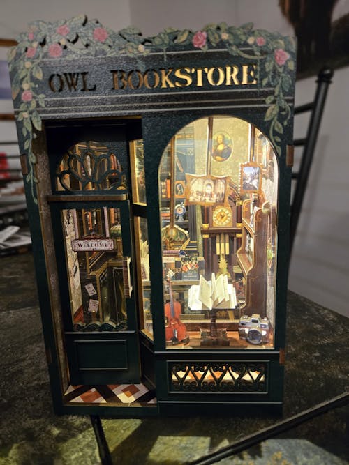 CUTEBEE DIY Book Nook Kit | Cooking Bookstore