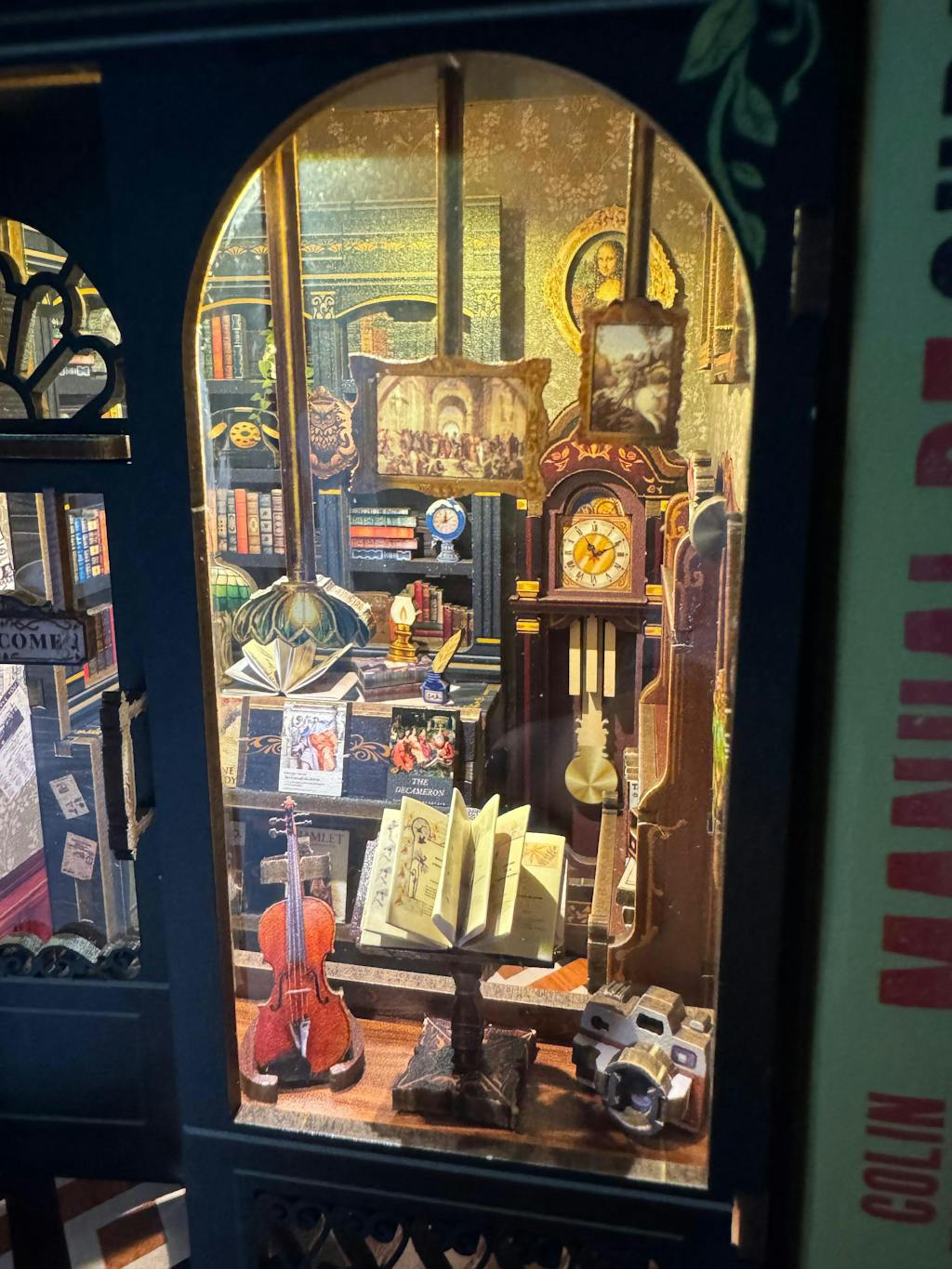 CUTEBEE DIY Book Nook Kit | Owl Bookstore