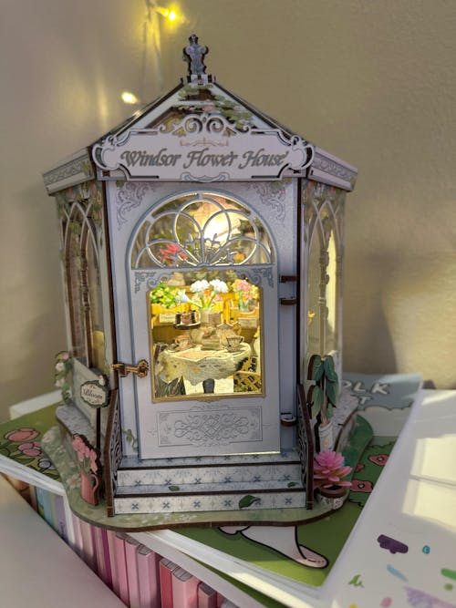 CUTEBEE DIY Miniature House | Windsor Flower House