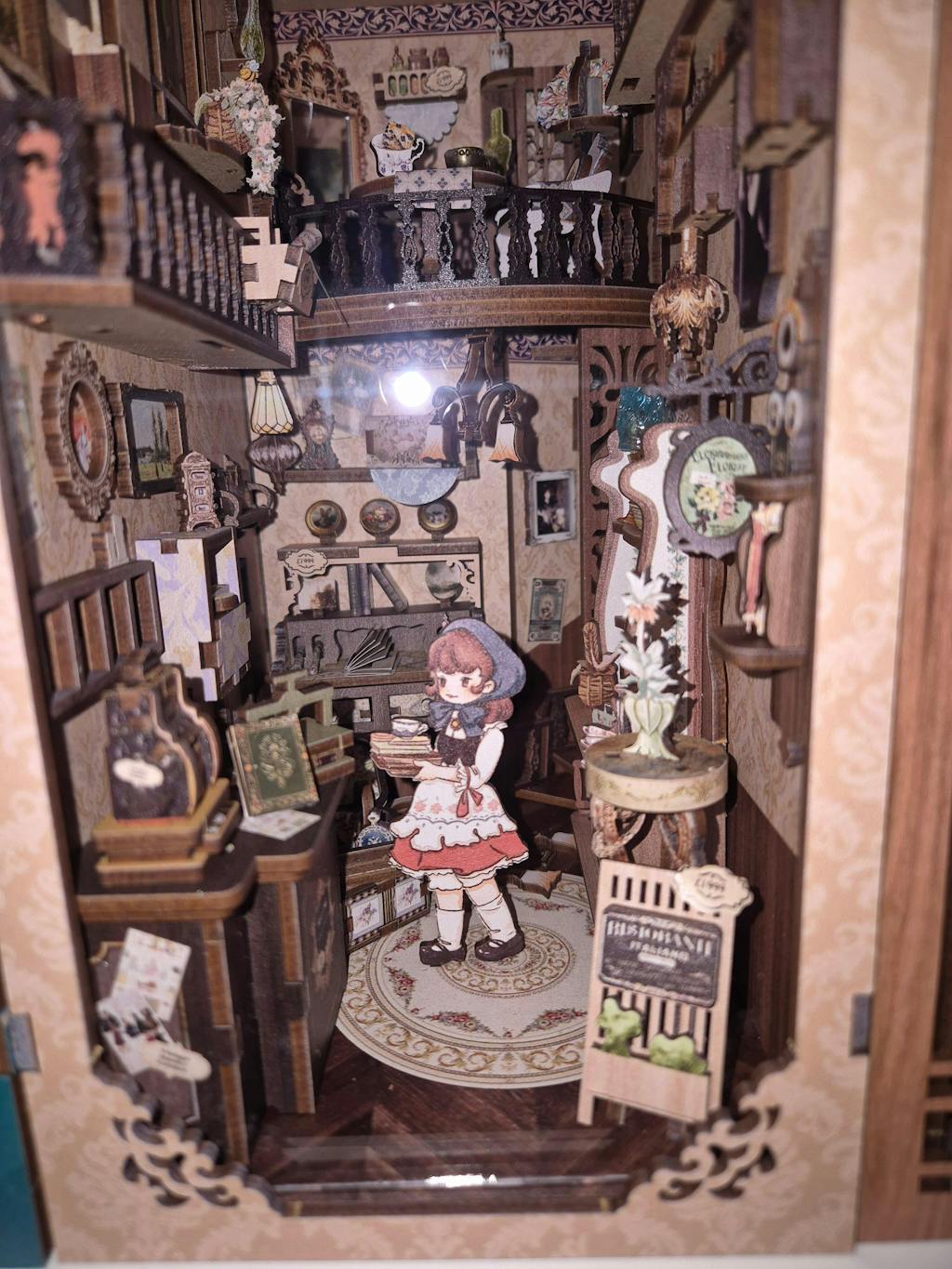 CUTEBEE DIY Book Nook Kit（Grandfather’s Antique Store）