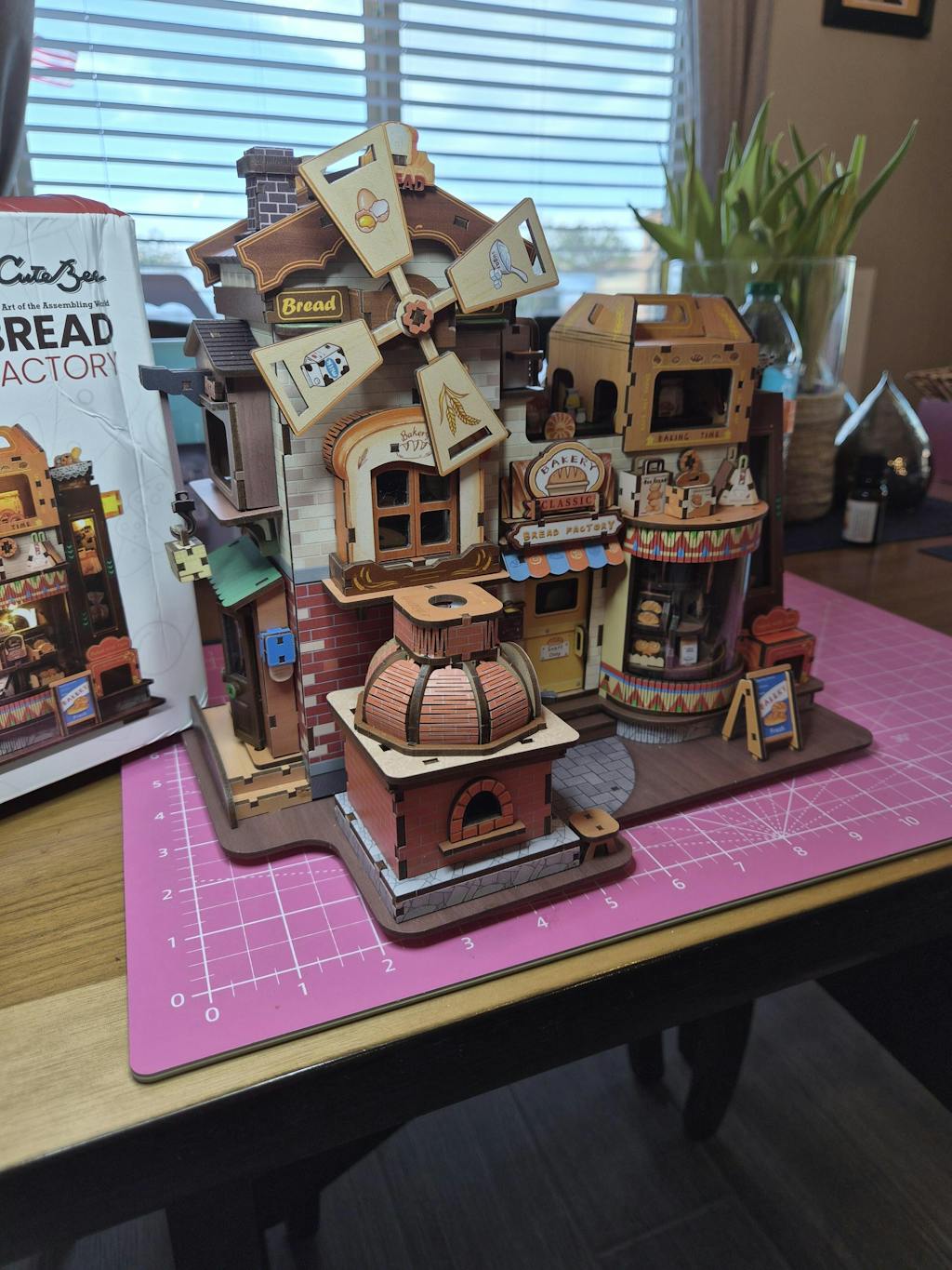 CUTEBEE DIY Miniature House |Bread Factory