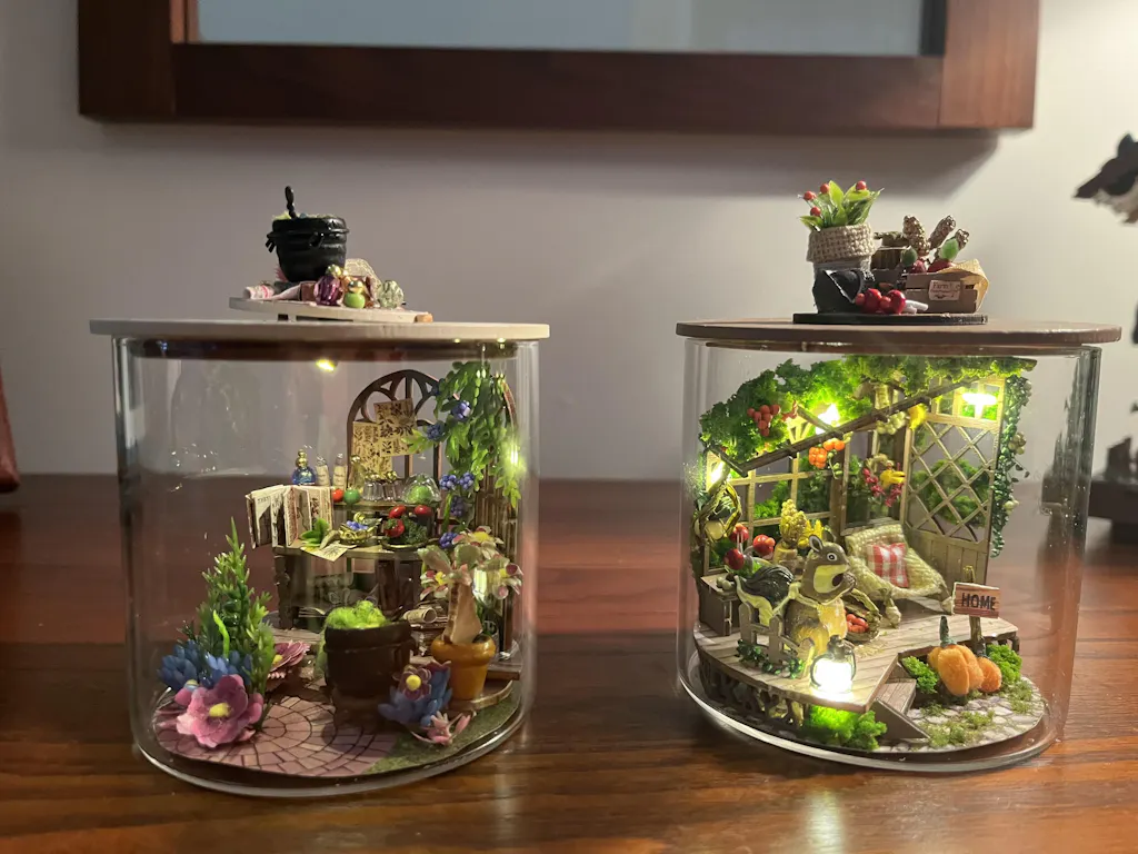 CUTEBEE 1: 24 DIY Dollhouse Kit（Dream Bottle Series）