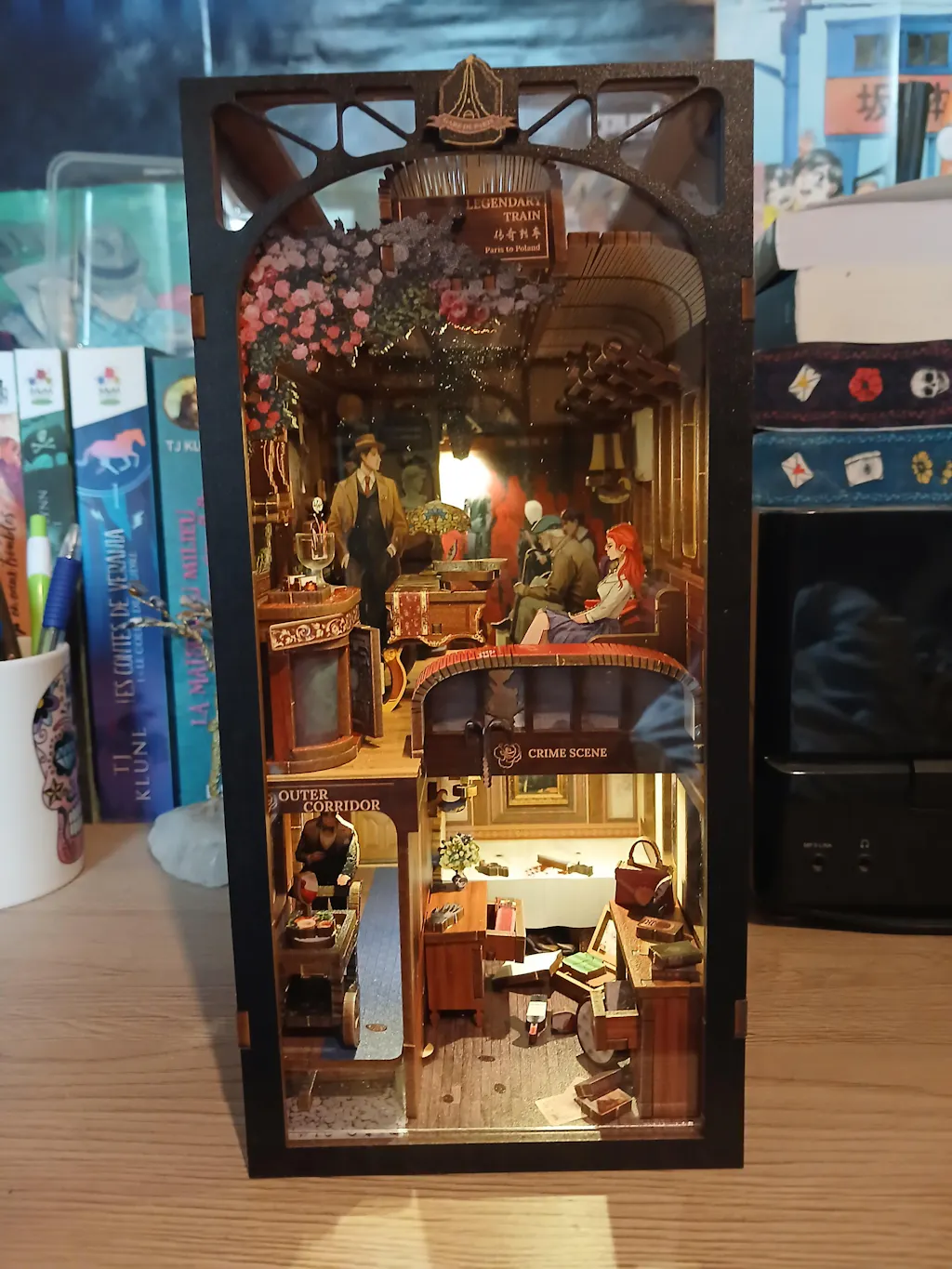 CUTEBEE DIY Book Nook Kit (Train Mystery)