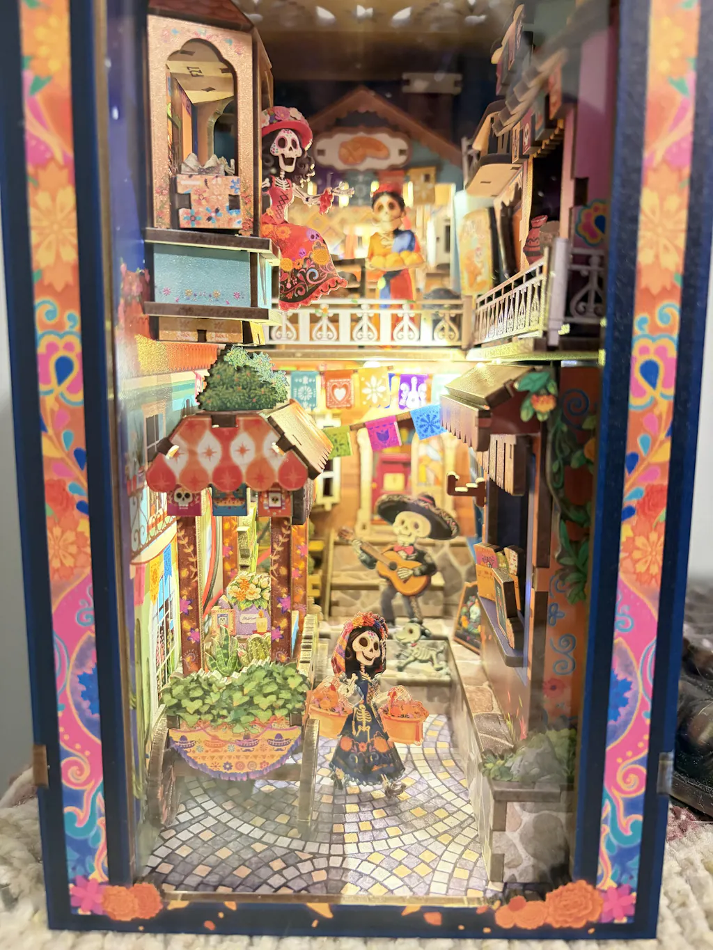 CUTEBEE DIY Book Nook Kit | Plaza de los Muertos