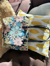 Cutie kittie tote bags for women, tote purse, nylon tote bag, with zipper and pockets, waterproof retro