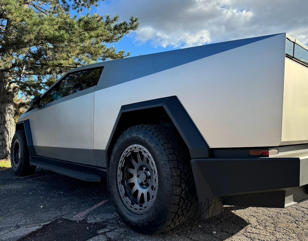 Tesla Cybertruck Running Board Set Nerf Bars Side Steps