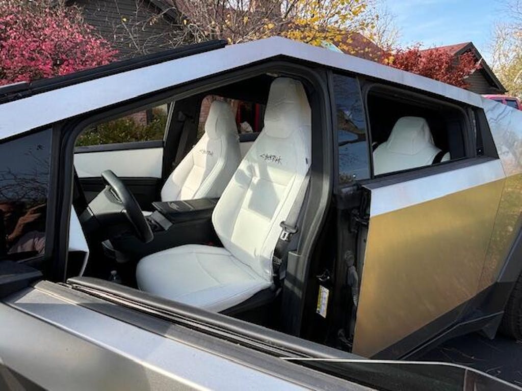 Tesla Cybertruck Seat Covers Leather Seat Protector Full Coverage(Black/White)