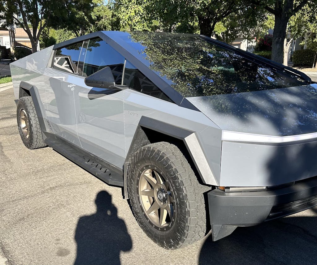 Tesla Cybertruck Running Board Set Nerf Bars Side Steps