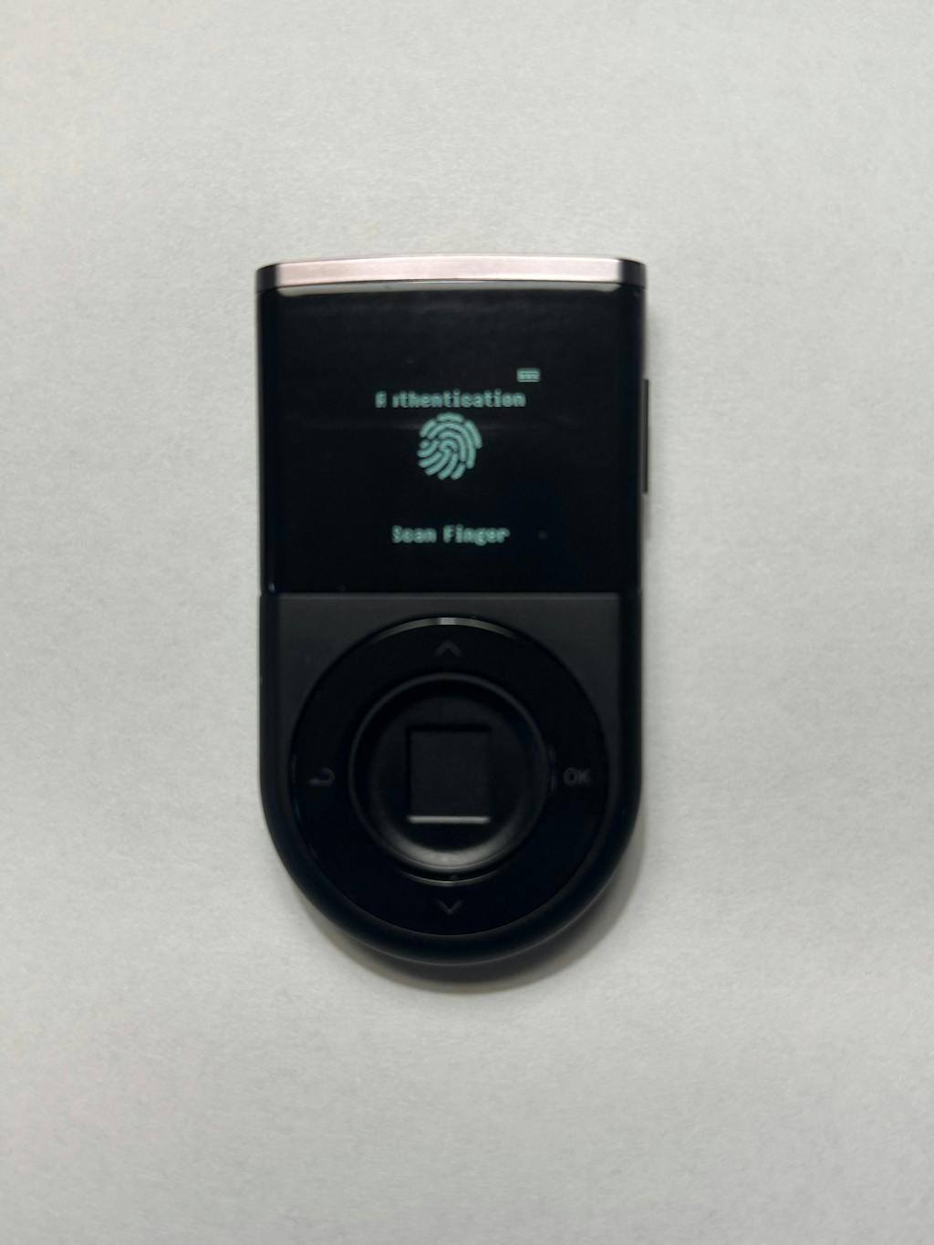 D'CENT 指紋認証型ハードウェア・ウォレット - 指紋認証でより