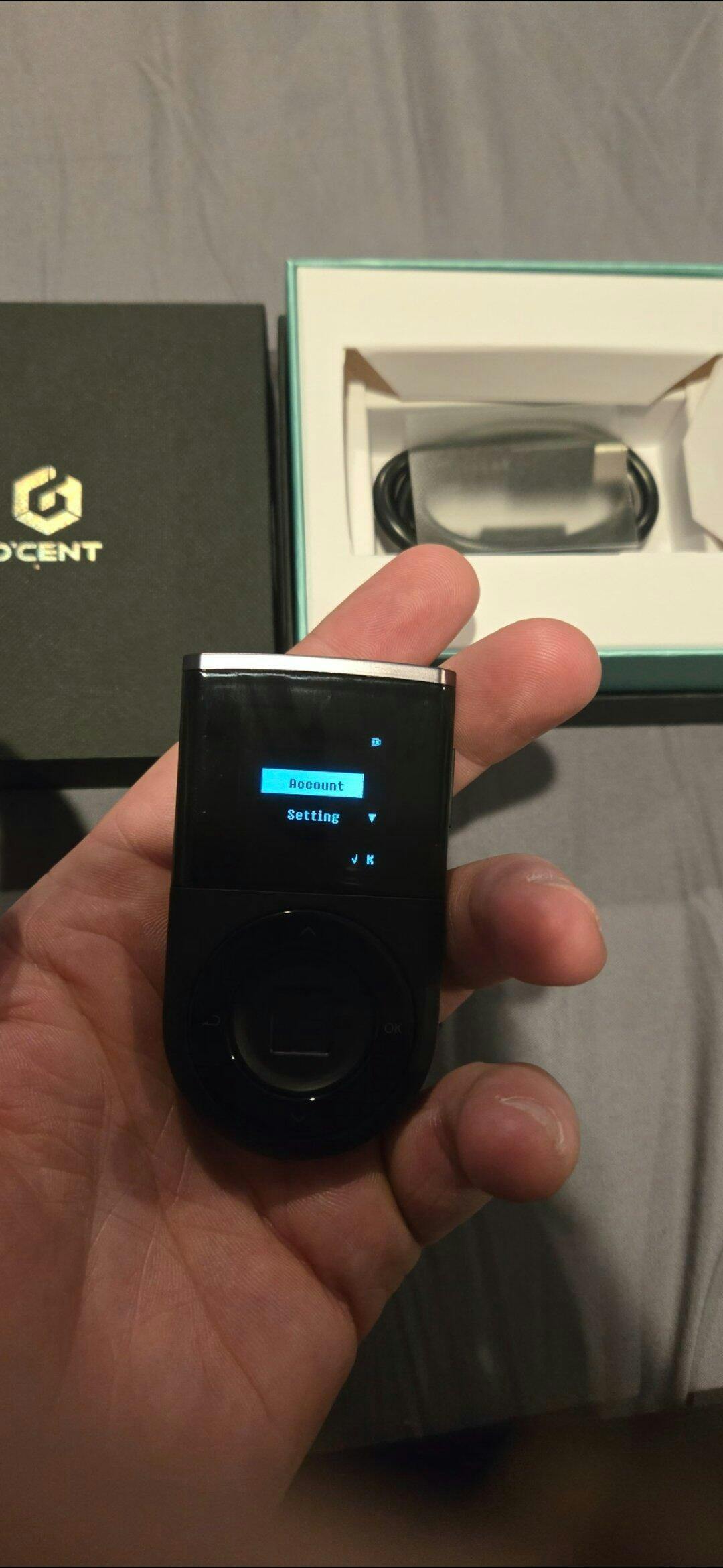 D'CENT 指紋認証型ハードウェア・ウォレット - 指紋認証でより