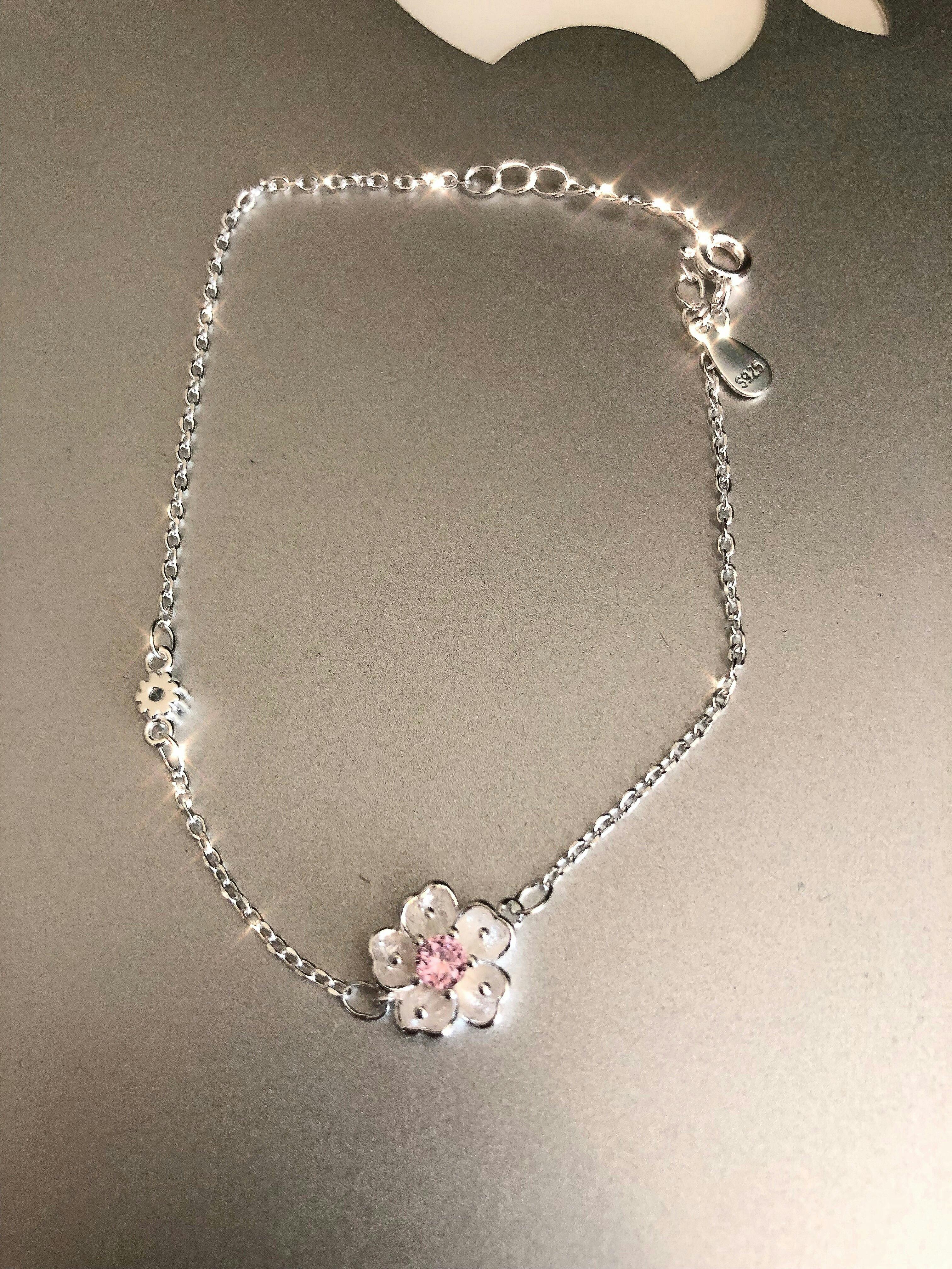 Blossom Pendant in sterling silver – Melanie Dankowicz