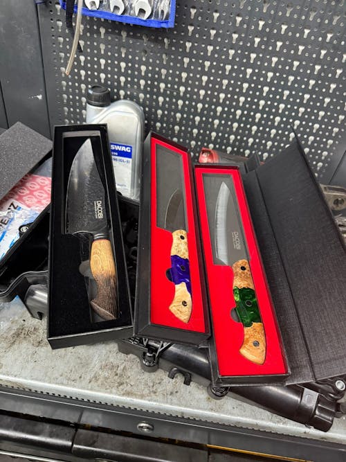 Profesionalni kuharski nož C61, Damask čelik 67 slojeva, 22 cm