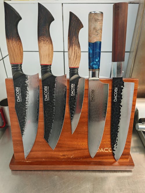 Cuțitul bucătarului, mâner ergonomic stejar alb, oțel damasc, 22 cm (C61)