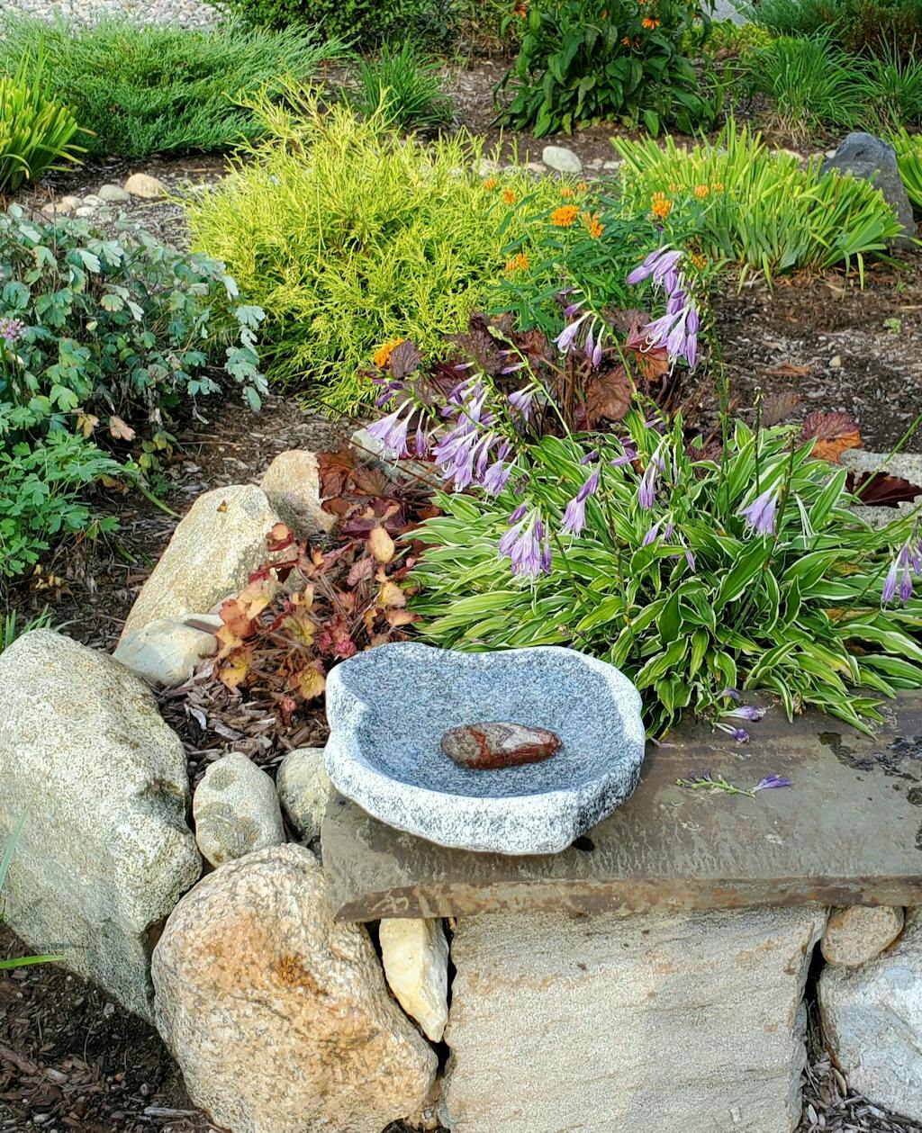 Quarried Granite Bird Bath Handcrafted, FREE UPS Shipping, Eight Diffe