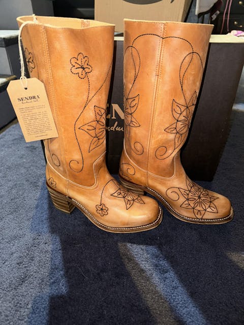 Floral Boots Cognac Brown