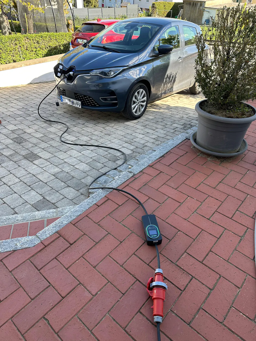 Daolar WIFI Steuerung Mobile Wallbox 11 kW 5 m / 10m 3-Phasen 8-16A Typ 2 Ladekabel CEE 16A auf Typ 2 mit einstellbarer Ladeleistung für Elektroauto, Unterstützung OCPP-Protokoll