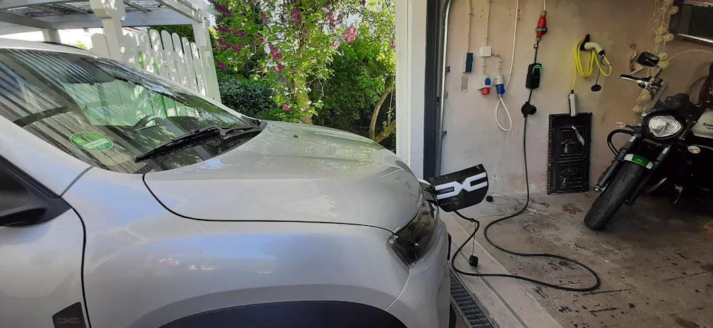 Daolar WIFI Steuerung Mobile Wallbox 11 kW 5 m / 10m 3-Phasen 8-16A Typ 2 Ladekabel CEE 16A auf Typ 2 mit einstellbarer Ladeleistung für Elektroauto, Unterstützung OCPP-Protokoll