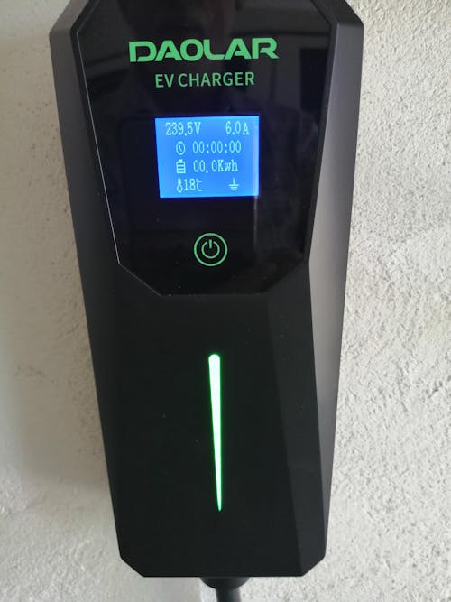 Daolar Typ 1 Mobile Wallbox 3.68KW  16A EV Ladegerät mit kontrollierbarer Digitalanzeige, 2-Pin Schuko auf J1772 Autoladekabel für EVs & PHEV