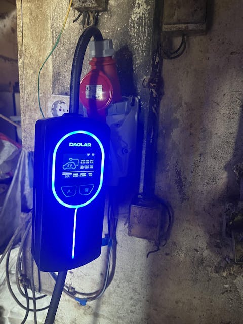 Daolar WIFI control Mobile Wallbox 11 kW 5 m / 10m 3-Phase 8-16A Type 2 Charging Cable CEE 16A to Type 2 with Adjustable Charging Power for Electric Car, Support OCPP protocol