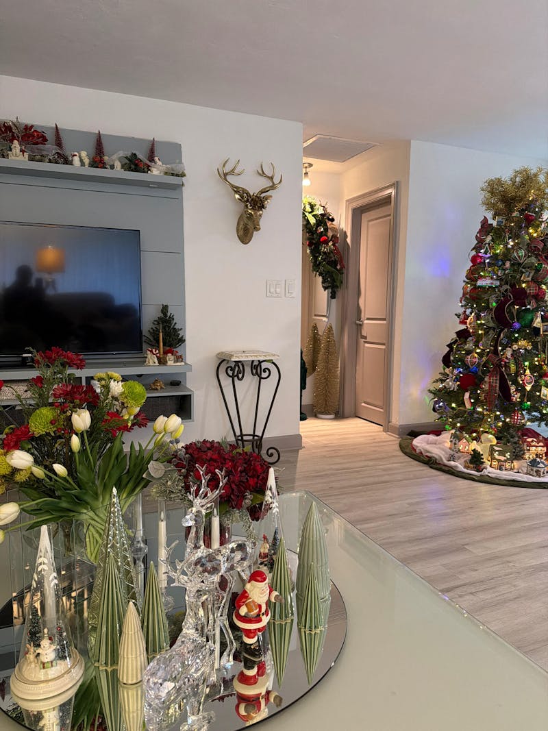 Metallic Gold Flower Crown Reindeer Stag Bust Wall Mount Hanging Sculpture Decor