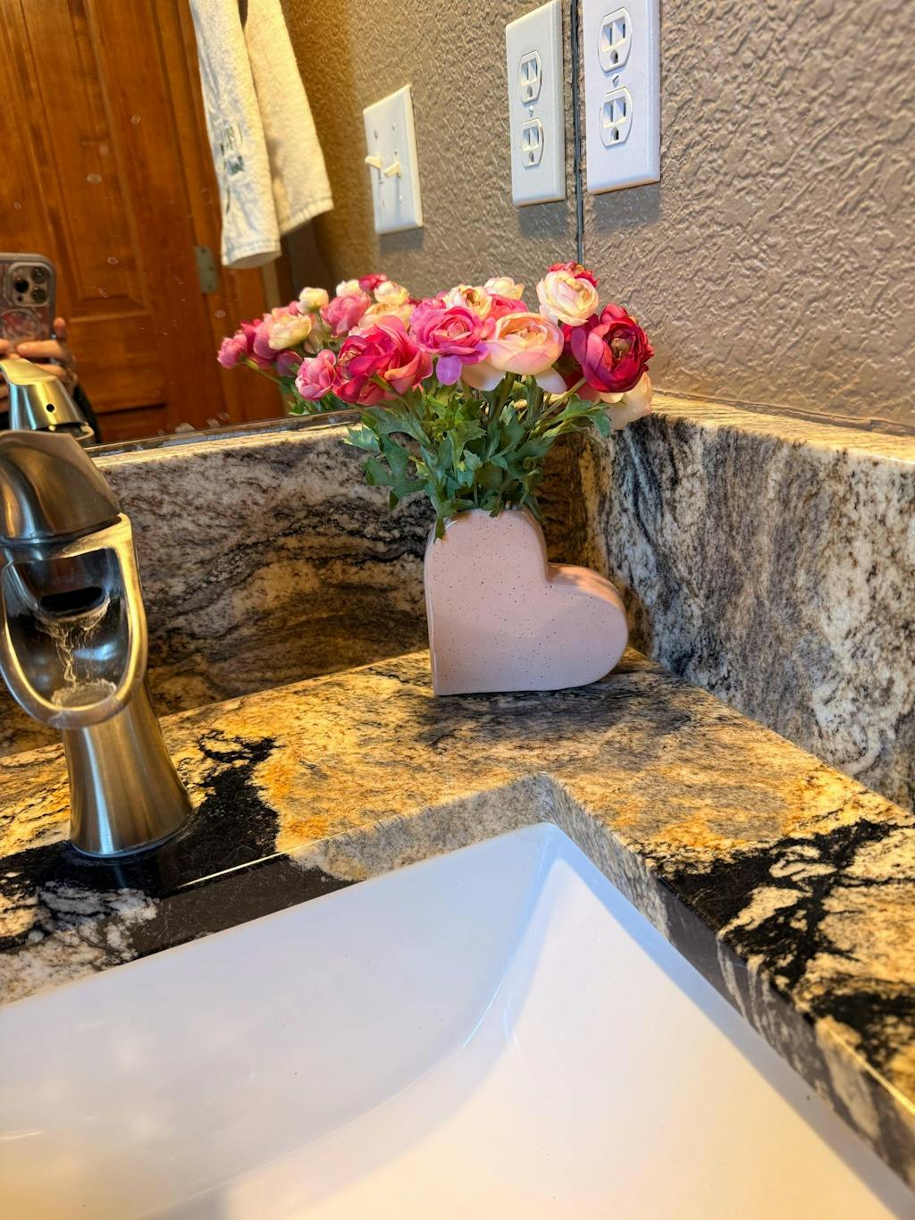 Bursting With Love - Mixed Pink Fuchsia Mini Ranunculus in Pink Heart Budvase Valentine's Day Spring Arrangement