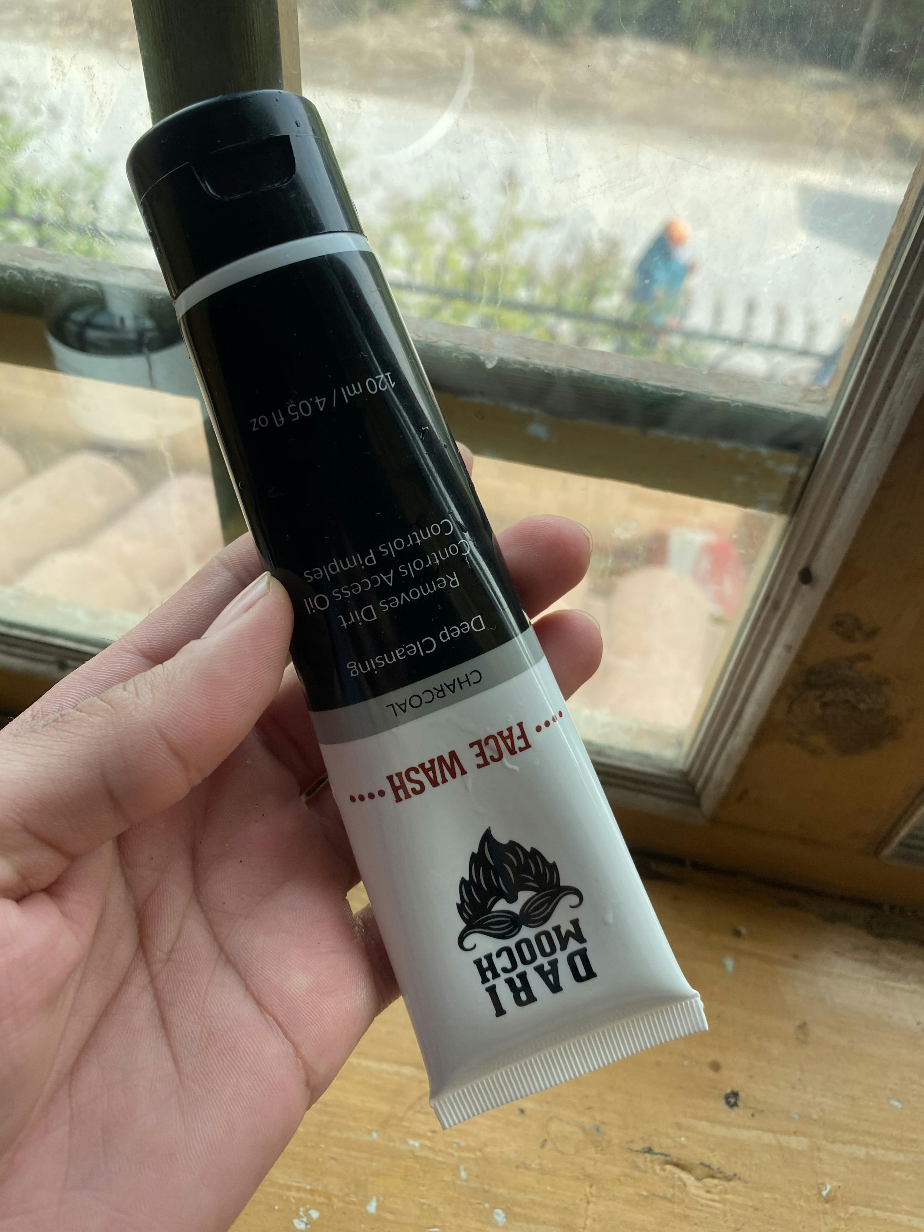 dari mooch de tan face wash