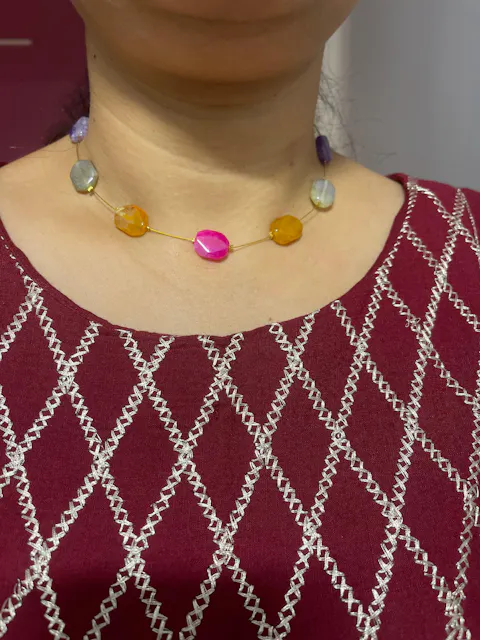 Multicolour crackeled bead - Natural stone invisible chain