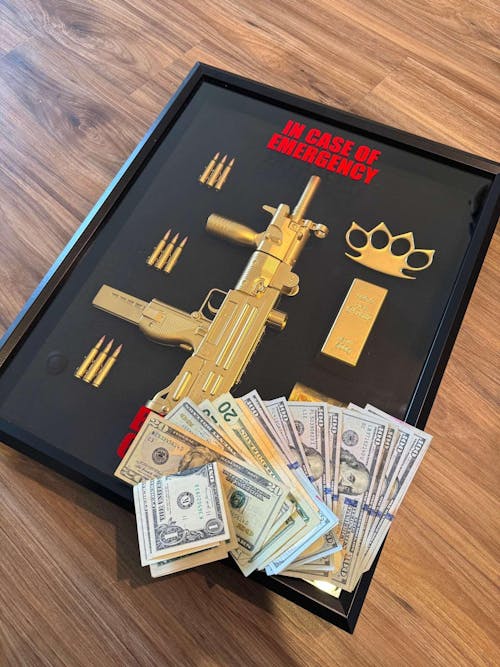 16×20 IN | GOLD ESCAPE