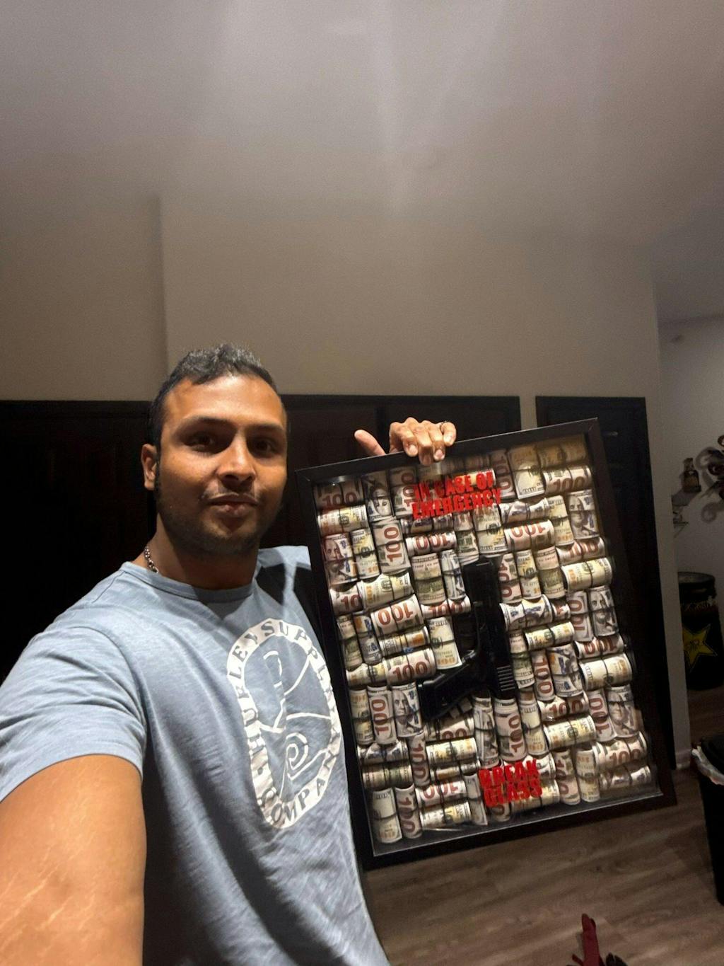 16×20 IN | DARK SERIES G17.