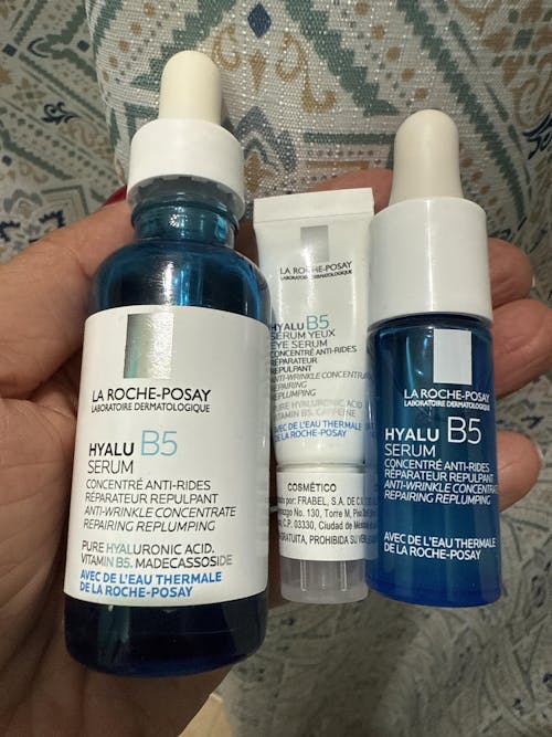 Kit-Hyalu B5 Serum anti arrugas 30ml + Hyalu B5 Serum anti arrugas 10ml + Hyalu B5 Serum yeux 3ml + Anthelios UVMUNE 400 3ml.