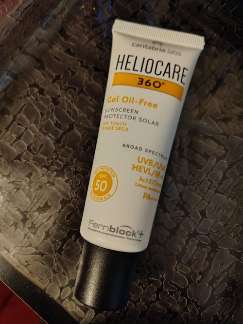 Cantabria Labs Fotoprotector Heliocare 360° Gel Oil free dry touch para piel grasa 50ml.