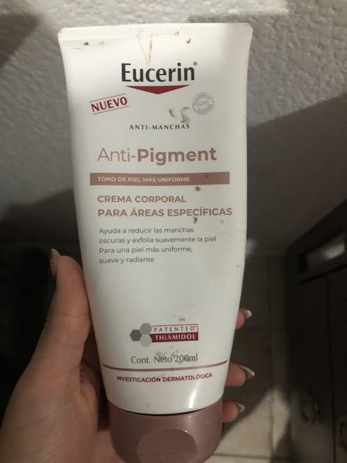 Eucerin Anti-Pigment Crema Corporal, exfoliante anti-manchas 200ml.
