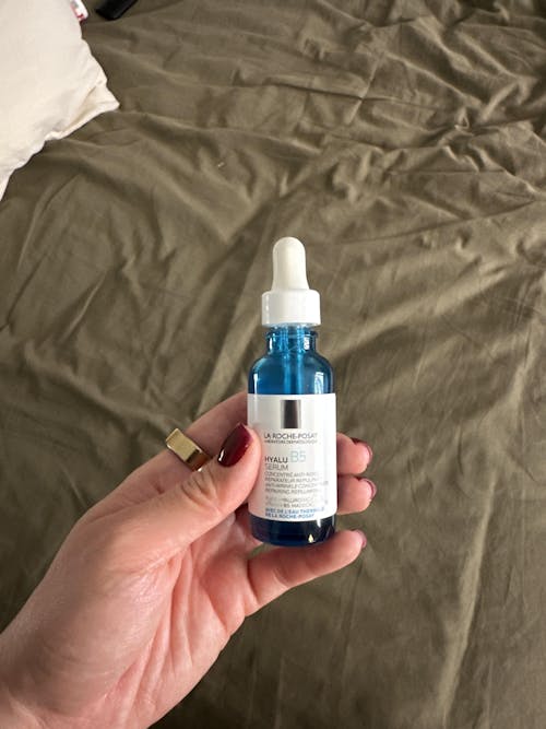 La Roche-Posay Sérum Hyalu B5 concentrado anti-arrugas y rellenador para piel sensible 30 ml.