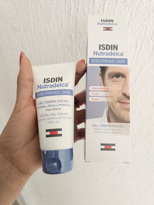 Isdin Nutradeica Gel-crema facial para dermatitis seborreica 50ml.