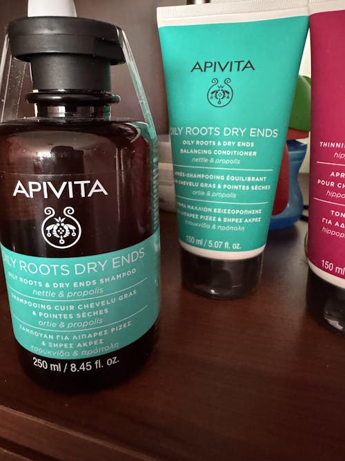 Apivita Acondicionador para Raiz Grasa y Puntas Secas 150ml.