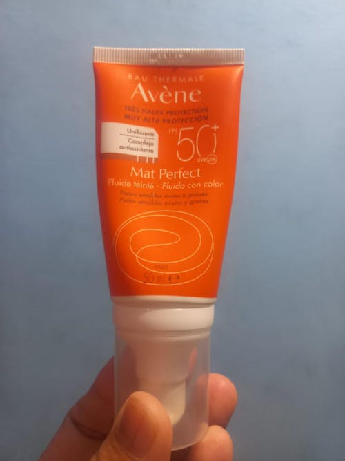 Avene Protector Solar Mat-Perfect fluido con color para piel mixta, grasa y sensible 50ml.